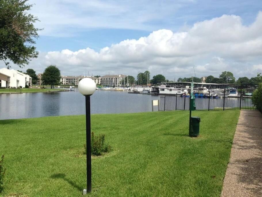 Lakeside Daze! Montgomery Exterior photo