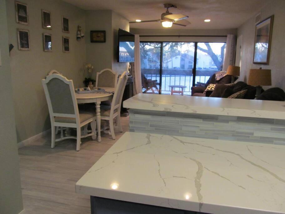 Lakeside Daze! Montgomery Exterior photo